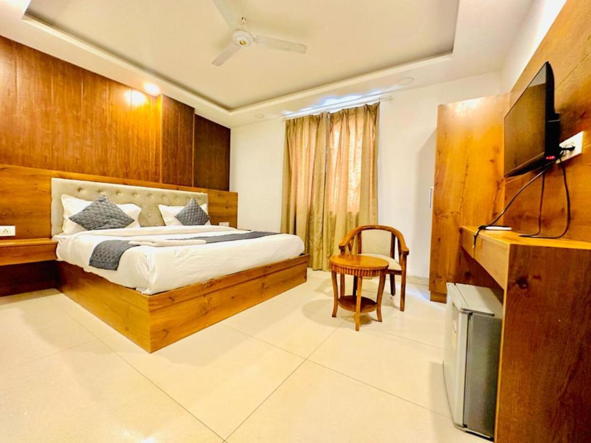 Hotel Qubic Stay By Igi Airport Нью-Дели Экстерьер фото